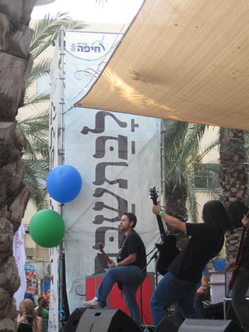 קלבת שבת בחיפה. הכניסה חופשית (צילום: אריאלה אפללו)
