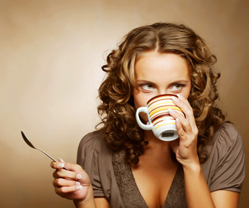 גם בקפה אפשר לחסוך: חלב דל שומן במקום חלב מלא (צילום: Shutterstock)