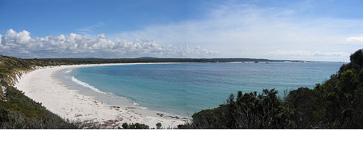 צריך טראק כדי להגיע אליו, אבל שווה כל יבלת: חופי הפארק הלאומי בטסמניה, אוסטרליה (צילום: PelionClimber, cc)