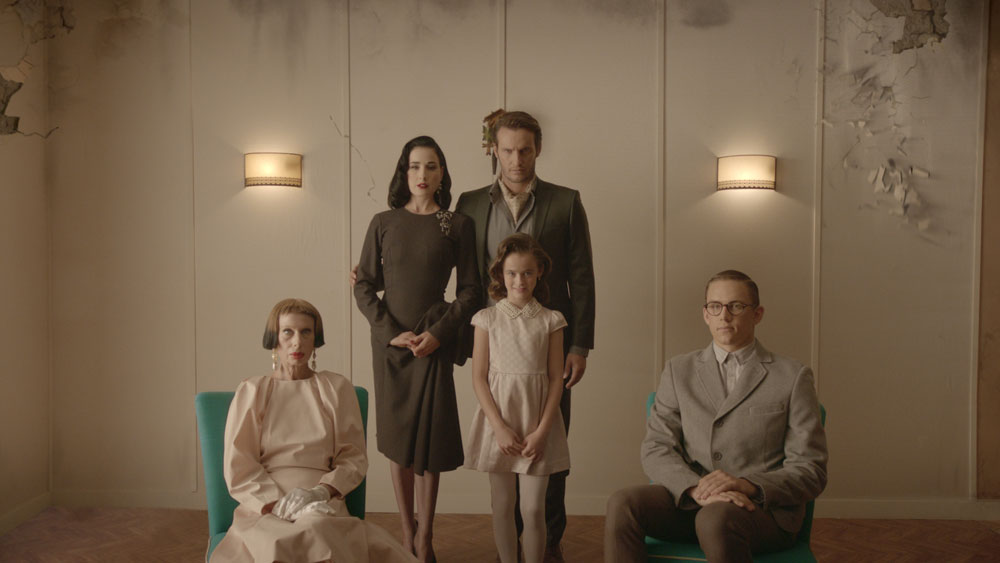 דיטה פון טיז בישראל קליפ להקת מונרכיה אנחל בונני רועי רז