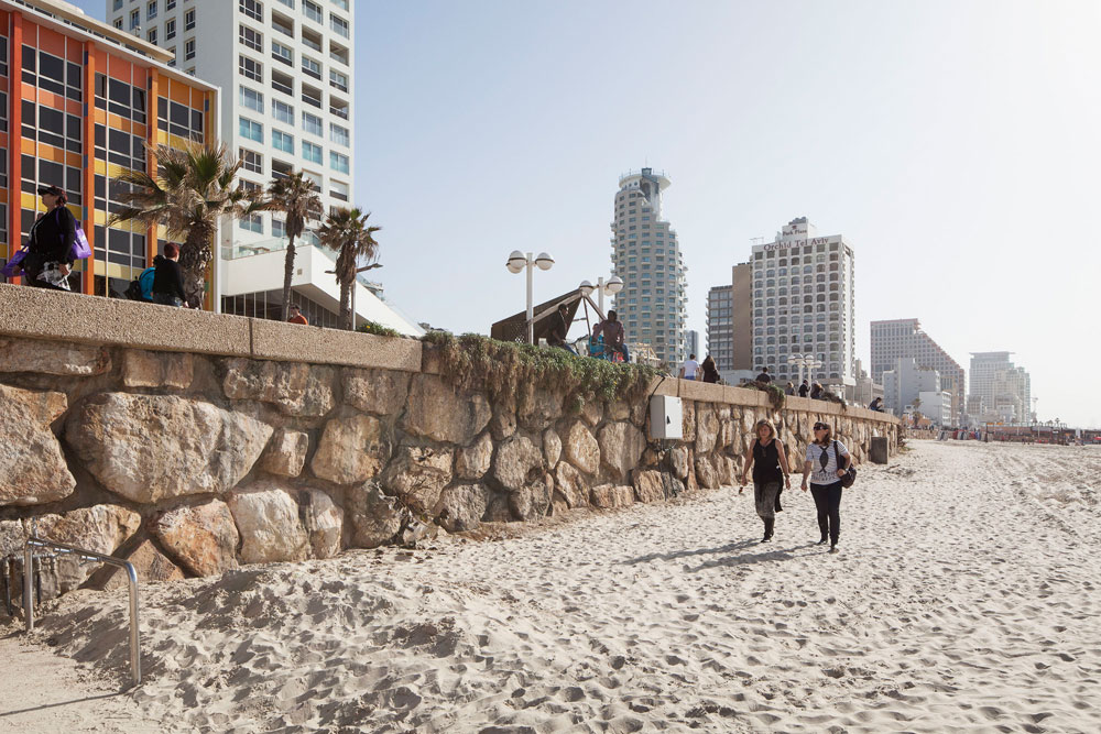 טיילת צ'יץ' להט תל אביב שיפוץ