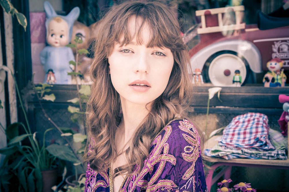 בלוג הסטודיו הפקת אופנה שוק הפשפשים הילה ג'רבי סטייליסטית ליאור קסון צלם