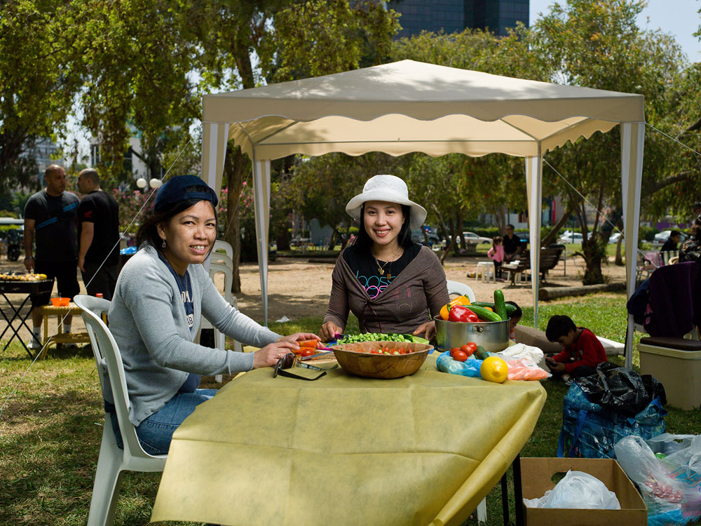 לשימוש הכתבה בלבד יום העצמאות מנגל ארלוזורוב יונתן בלום