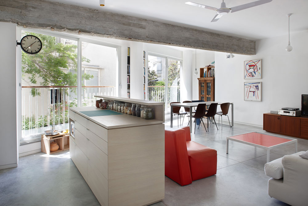 עינת איכהולץ-פורת דירה תל אביב בתים מבפנים 2014