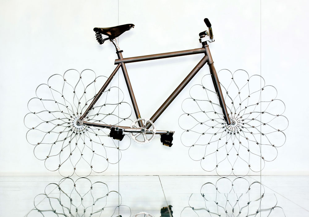 רון ארד Ron Arad's WOW Bike