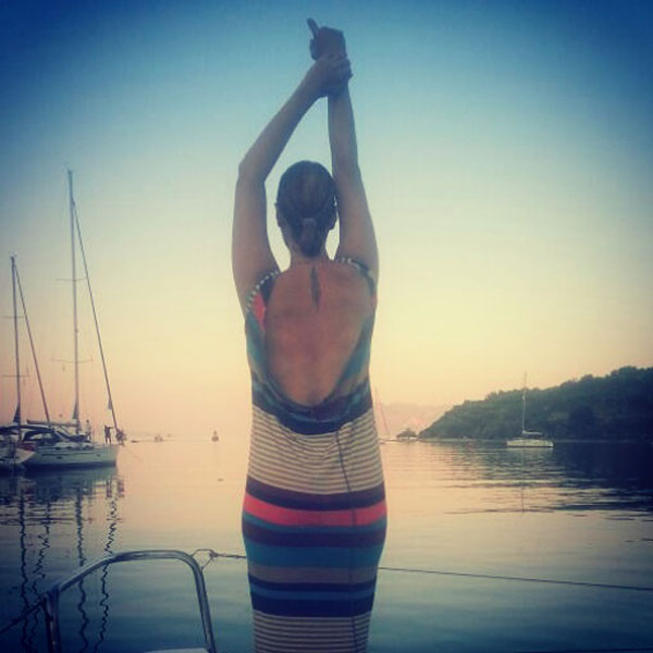 שירלי גליק כותבת על מחשופי הגב