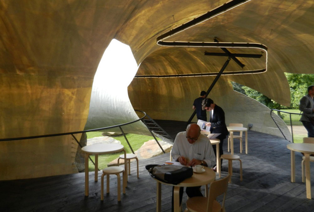 לשימוש בכתבה בלבד ביתן סרפנטיין 2014 ראדיץ'