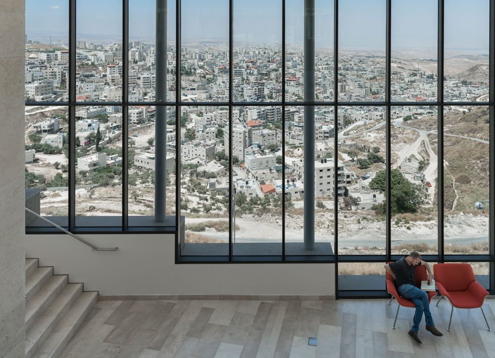מנדל הר הצופים העברית