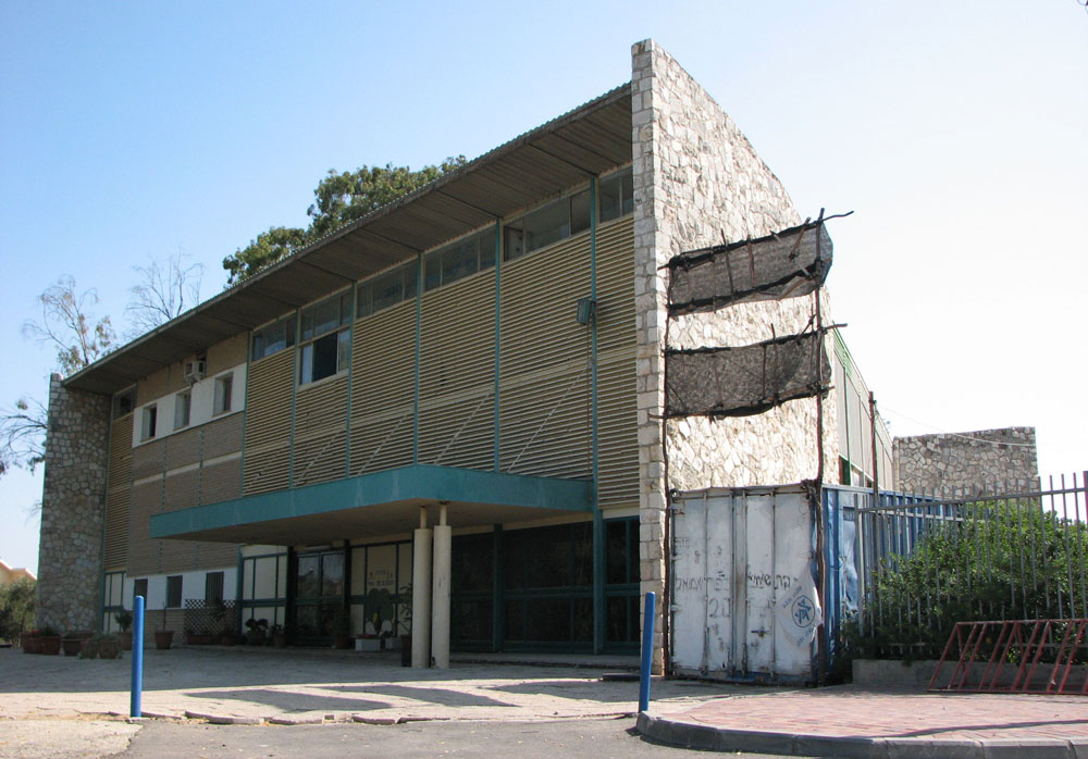 בית העם כפר שמואל מבנים נטושים