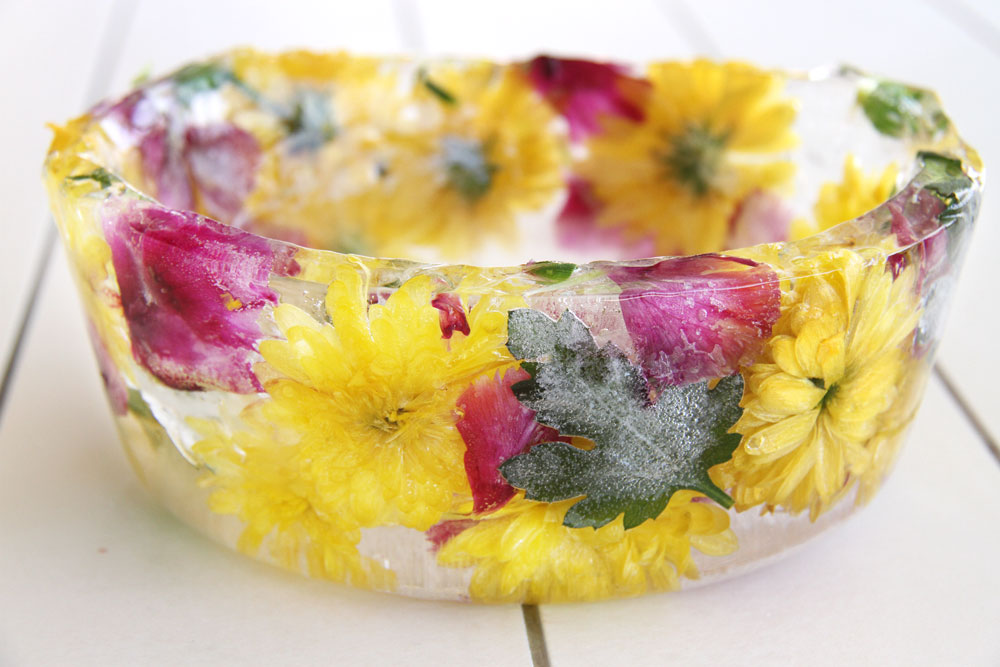 לשימוש הכתבה קערת קרח עם פרחים סיר לשבת קרח