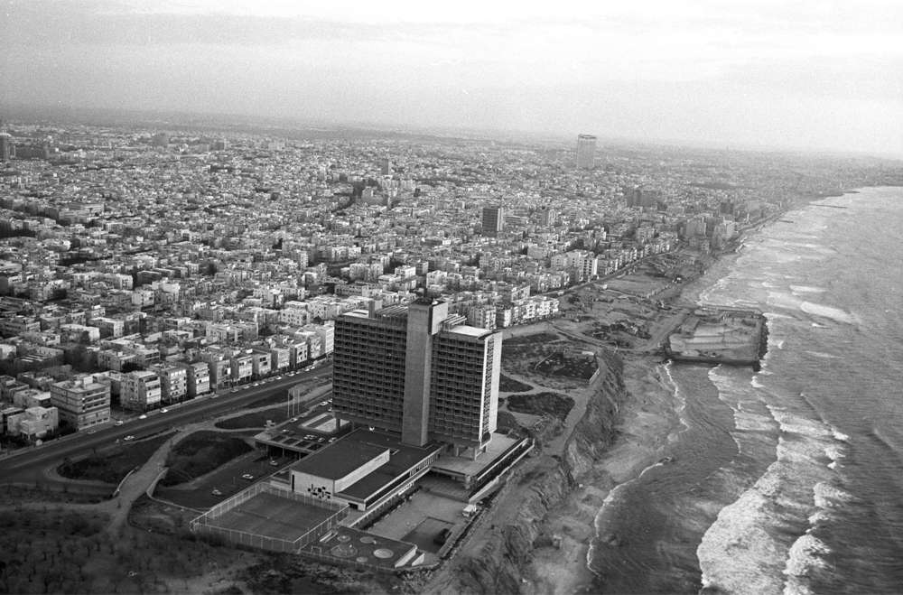 מגדלים קו החוף תל אביב היסטוריות 1968