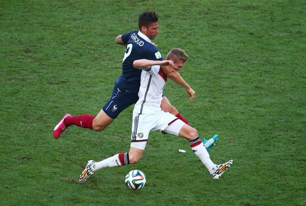 סיכום מונדיאל 2014 רגעי אופנה נעליים בשני צבעים Olivier Giroud; Andre Schuerrle