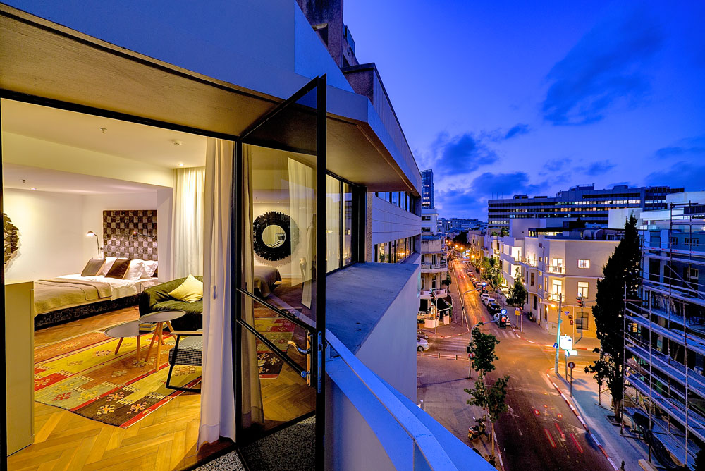 ''Townhouse Tel Aviv''. ''רצינו ליצור חוויה ביתית ובחרנו פריטים שהיינו משבצים אצלנו בבית'', אומרת המעצבת דפנה קסטיאל מלונות בוטיק חדשים 2012 townhouse
