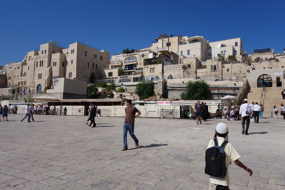 אתר הבנייה המתוכנן, אתמול. הבניין אמור לחסום את המבט המרהיב מהכותל לרובע היהודי דיון בית הליבה הכותל