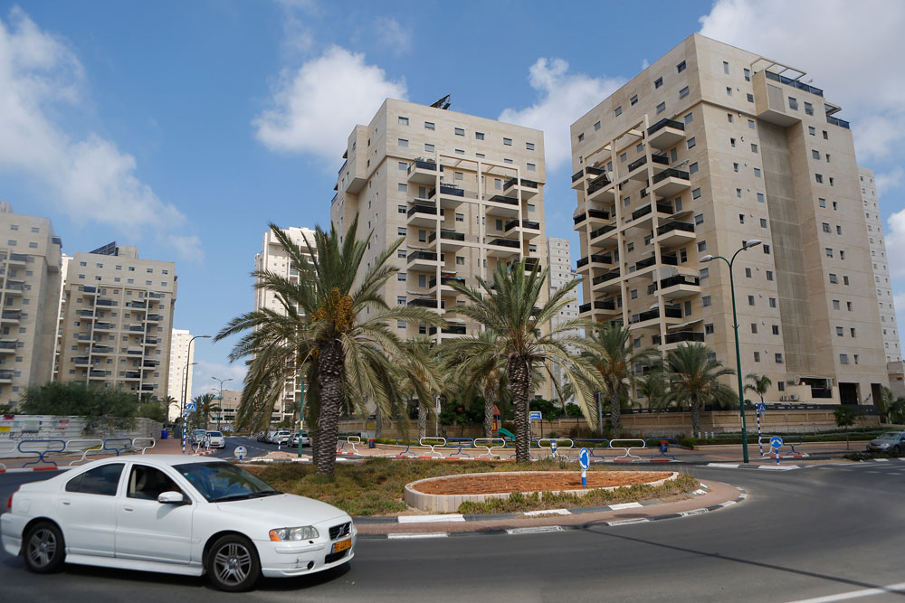 מעגל התנועה הוא פריט חובה בשכונות החדשות. ראשי הערים אוהבים לקרוא להם שכונות גנריות רובע טז אשדוד