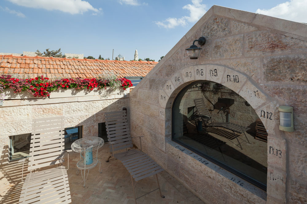 מיכל דלה פרגולה טליה פרבר בתים מבפנים ירושלים ימין משה