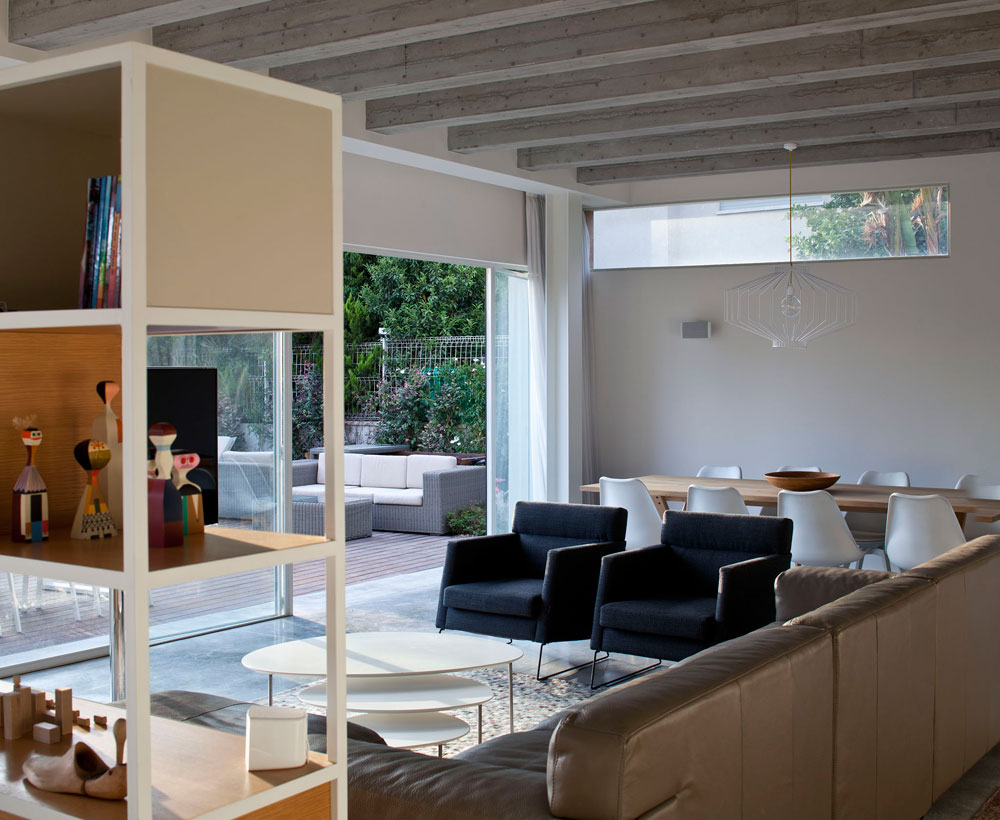 יעקבס יניב בית הרצליה