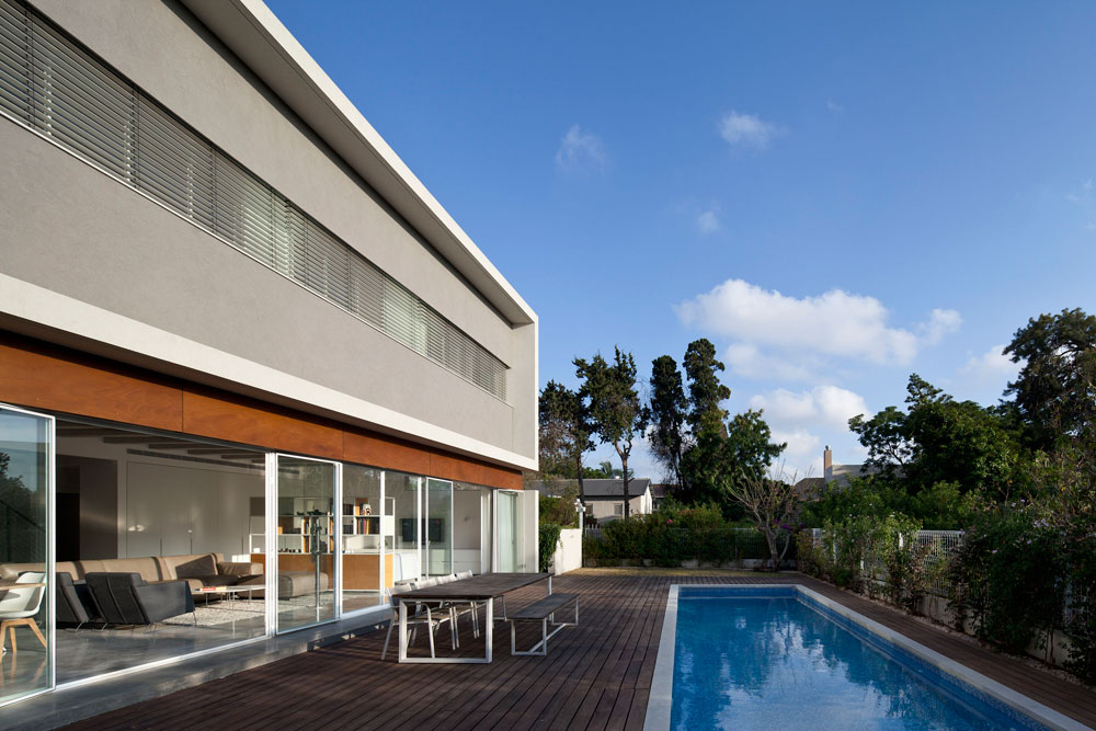 יעקבס יניב בית הרצליה