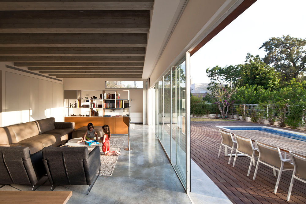 יעקבס יניב בית הרצליה