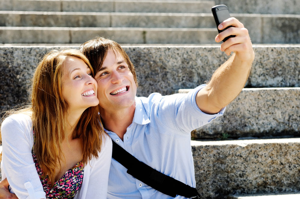 פירסט דייט סלפי זוגות סלפי תופעה