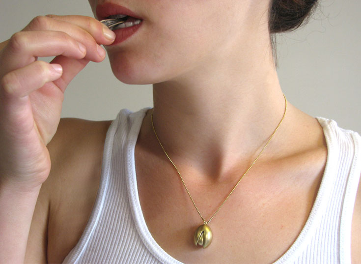 פיסטוק לליב שלו HIT