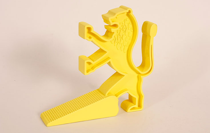 אריה מעצור דלת מיטל צמח 