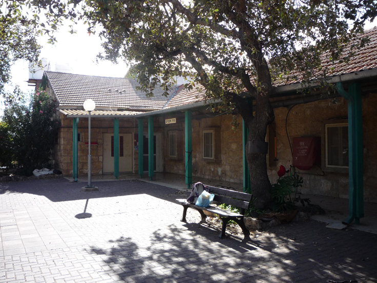 כך נראה המבנה, שנוסד ב-1948, כיום עמק יזרעאל שימור אלונים