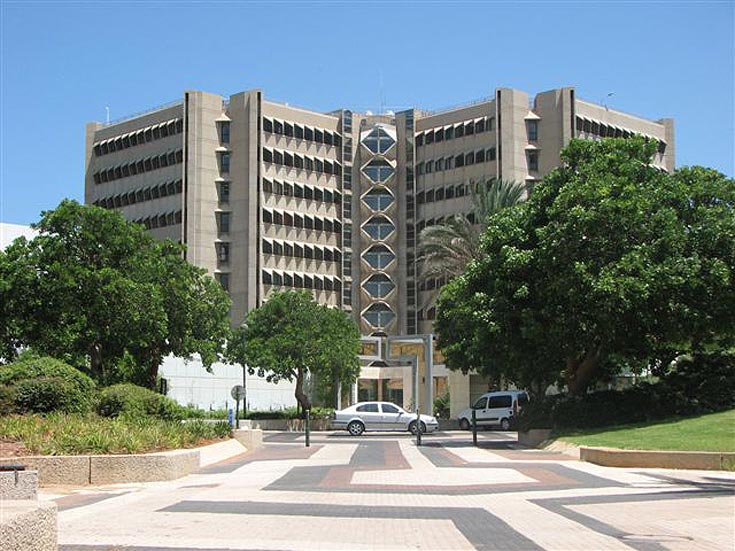מעבודותיו של אריה שרון: בית הספר לרפואה באוניברסיטת תל אביב, רמת אביב בית הספר לרפואה אוניברסיטת תל אביב אריה שרון