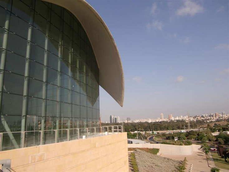 מרכז רבין, המוקדש לאיש ופועלו מצעירותו ועד סוף ימיו מרכז רבין